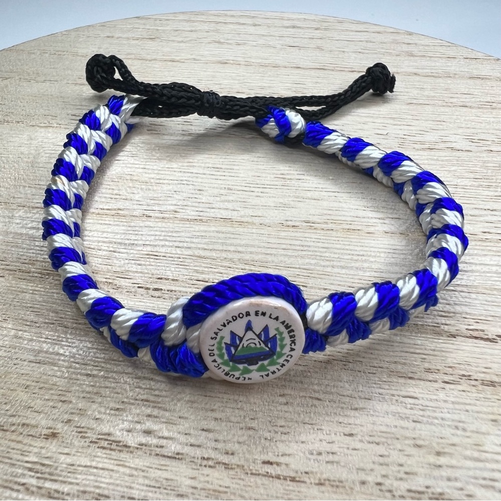 Handmade El Salvador bracelet 🇸🇻